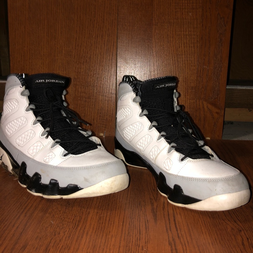Jordan 9 Retro